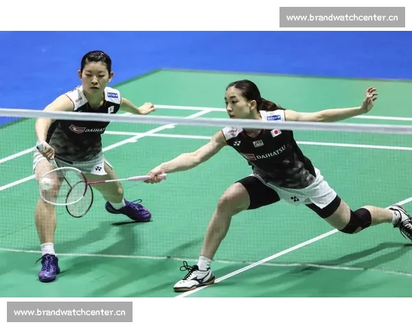 羽毛球赛场激烈角逐 奥运冠军之争引发全球热议